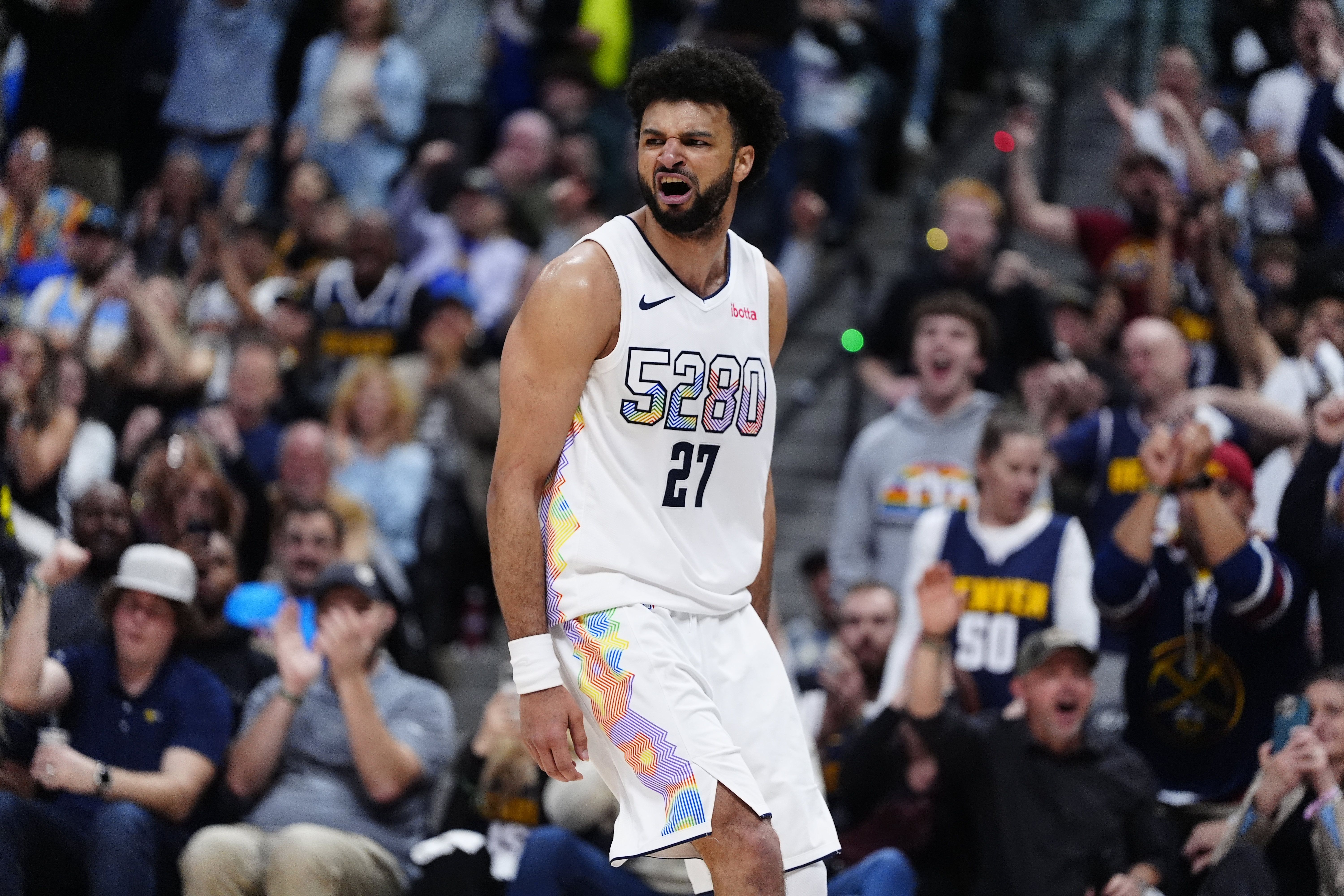 PG-穆雷连续十场比赛得分超过大比分获胜，IG不断突破！的简单介绍